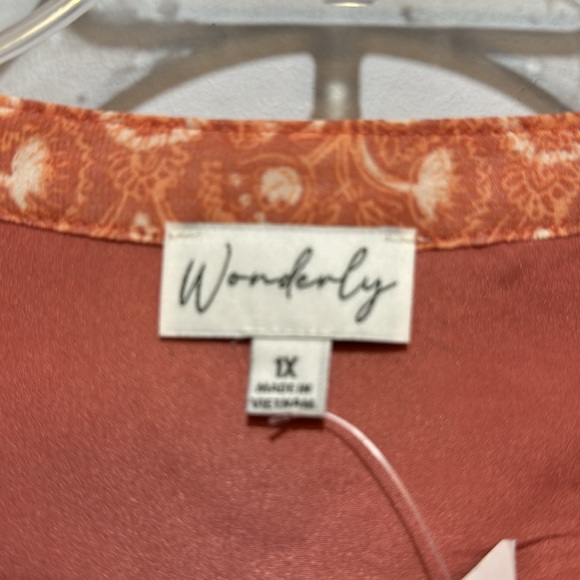 NWT Wonderly women’s blouse - Picture 3 of 6